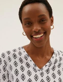 Deals ❤️ M&S Collection Women Printed V-Neck Longline T-Shirt 😉 -New In Womens Sales 2022 SD 01 T41 6917 Z4 X EC 1