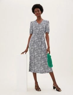 Brand new 🔥 M&S Collection 👗 Dresses Ditsy Floral V-Neck Midi Skater 👗 Dress ⌛ -New In Womens Sales 2022 SD 01 T42 7467 Y4 X EC 1