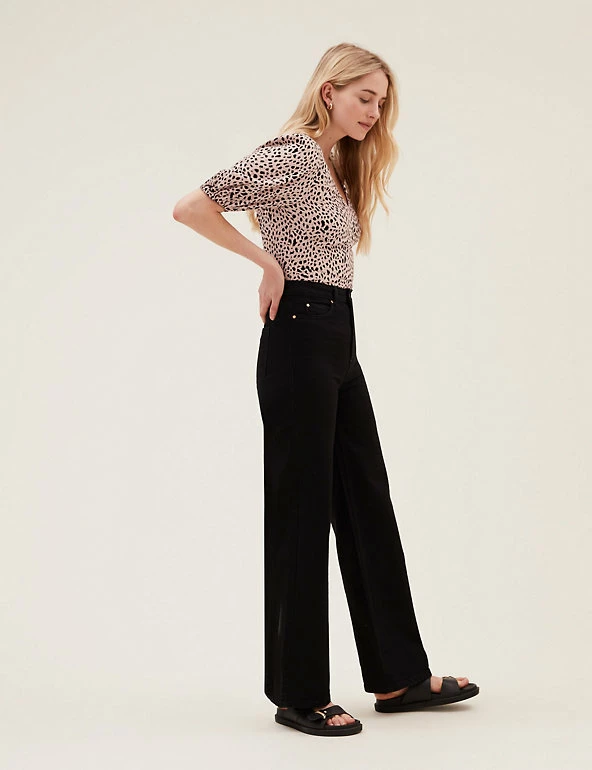 Top 10 🤩 M&S Collection Tops Animal Print V-Neck Puff Sleeve Top ❤️ 5 Top 10 🤩 M&S Collection Tops Animal Print V-Neck Puff Sleeve Top ❤️ - Image 5