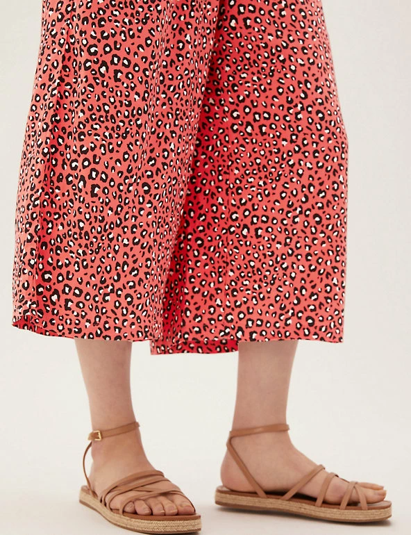 Cheapest ⌛ M&S Collection Printed Wide Leg Cropped Trousers 🤩 4 Cheapest ⌛ M&S Collection Printed Wide Leg Cropped Trousers 🤩 - Image 4