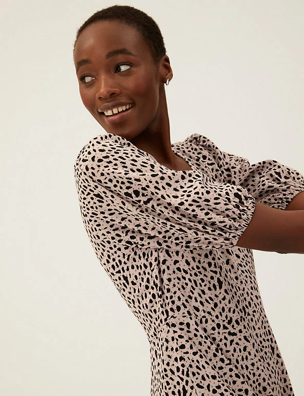 Outlet π M&S Collection Clothing Animal Print V-Neck Midaxi Tea π Dress β 4 Outlet π M&S Collection Clothing Animal Print V-Neck Midaxi Tea π Dress β - Image 4