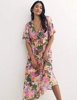 Cheap 👏 Nobody's Child 👗 Dresses Floral V-Neck Midi Wrap 👗 Dress ⭐