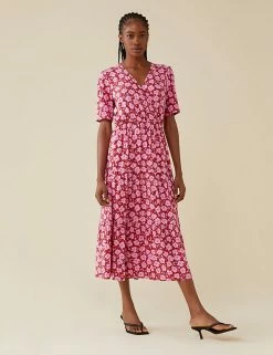 Wholesale 🎁 Finery London 👗 Dresses Floral V-Neck Midi Wrap 👗 Dress 😀