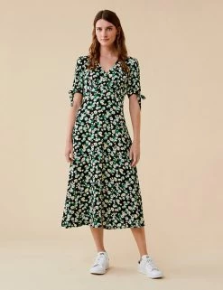 Coupon ๐ Finery London ๐ Dresses Floral V-Neck Midi Tea ๐ Dress ๐คฉ