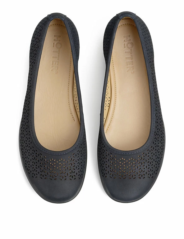 Discount β Hotter π Shoes Livvy Wide Fit Leather Ballet Pumps π― 2 Discount β Hotter π Shoes Livvy Wide Fit Leather Ballet Pumps π― - Image 2