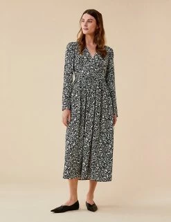 Discount 🛒 Finery London 👗 Dresses Floral V-Neck Midi Waisted 👗 Dress 🔥